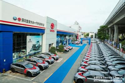 品質(zhì)深入人心 一汽豐田bZ3店頭發(fā)布暨百臺網(wǎng)約車深圳交車